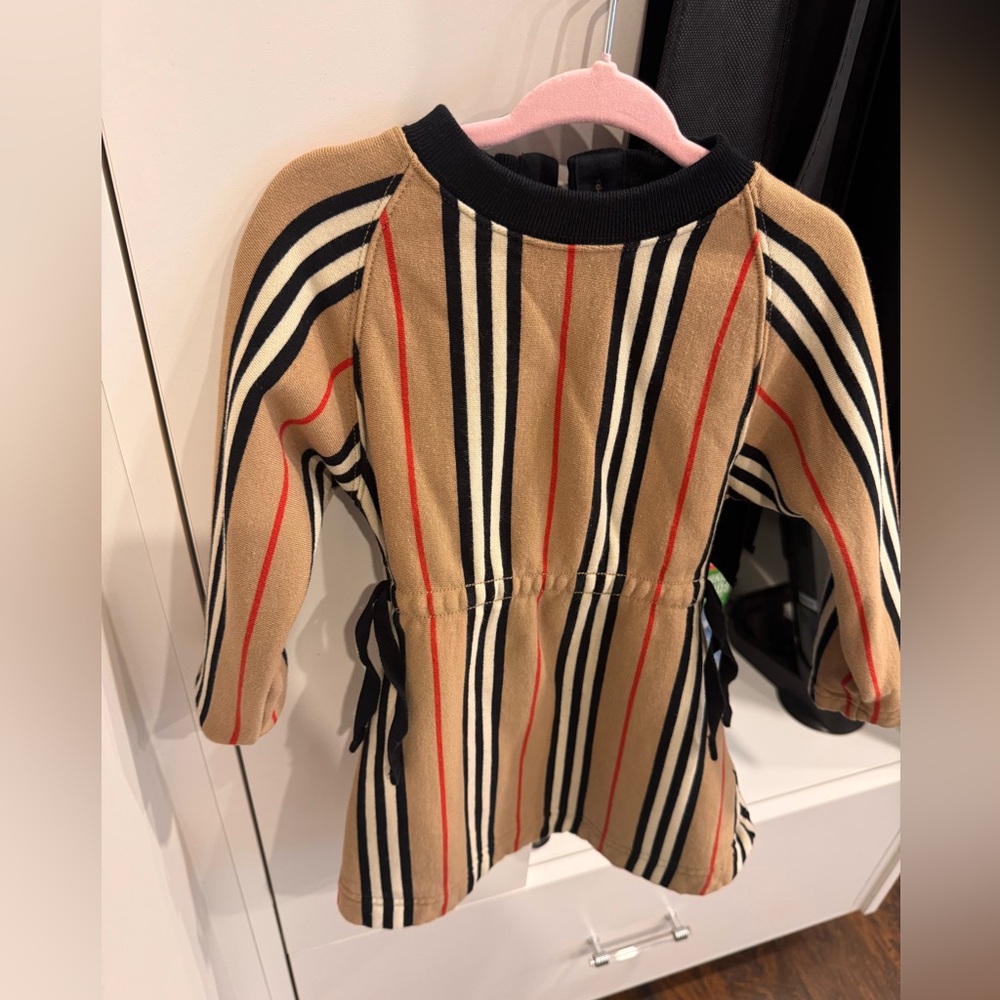 Burberry Long Sleeve Knit Dress